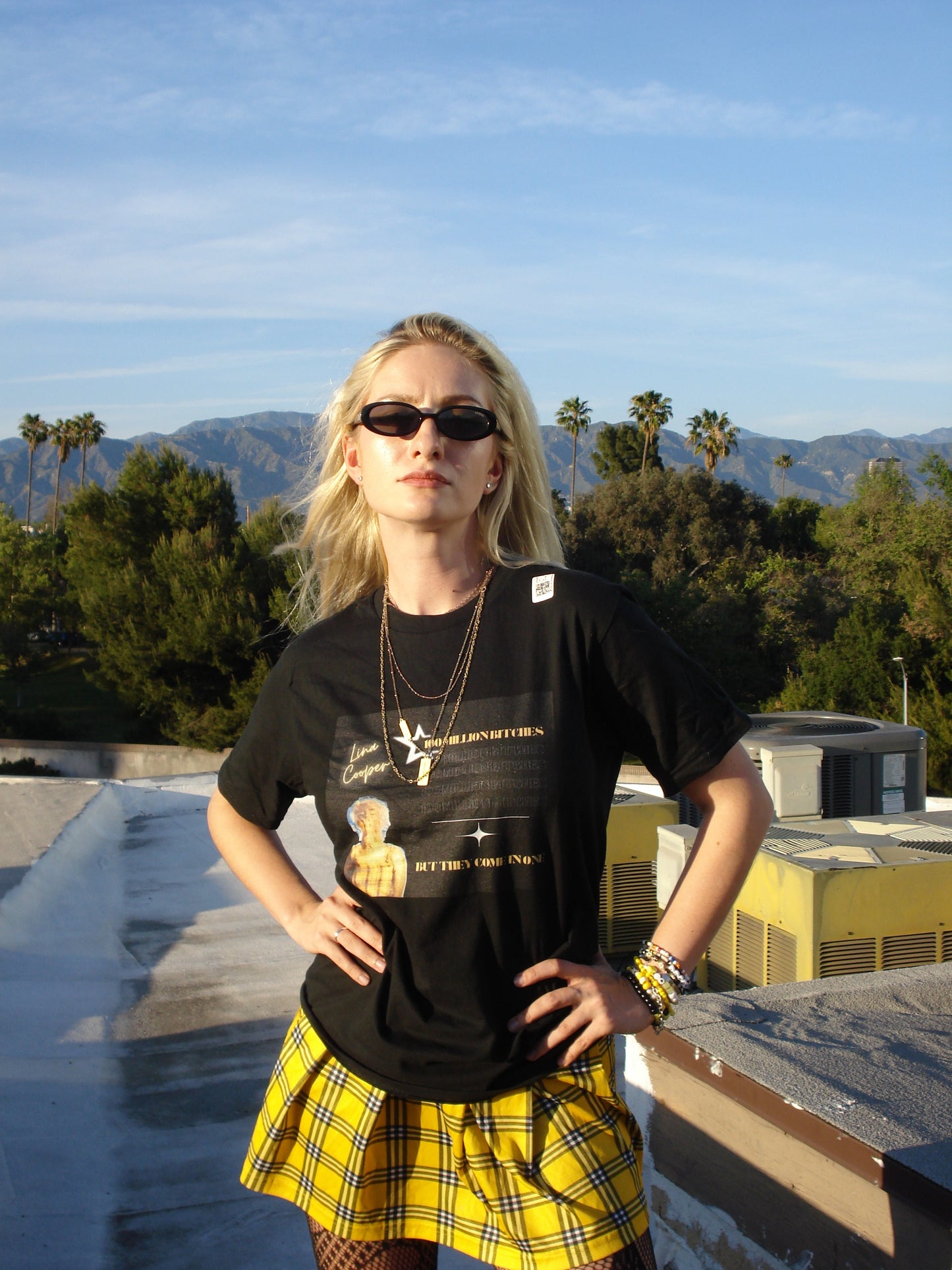 100 MILLION BITCHES | Short Sleeve T-Shirt