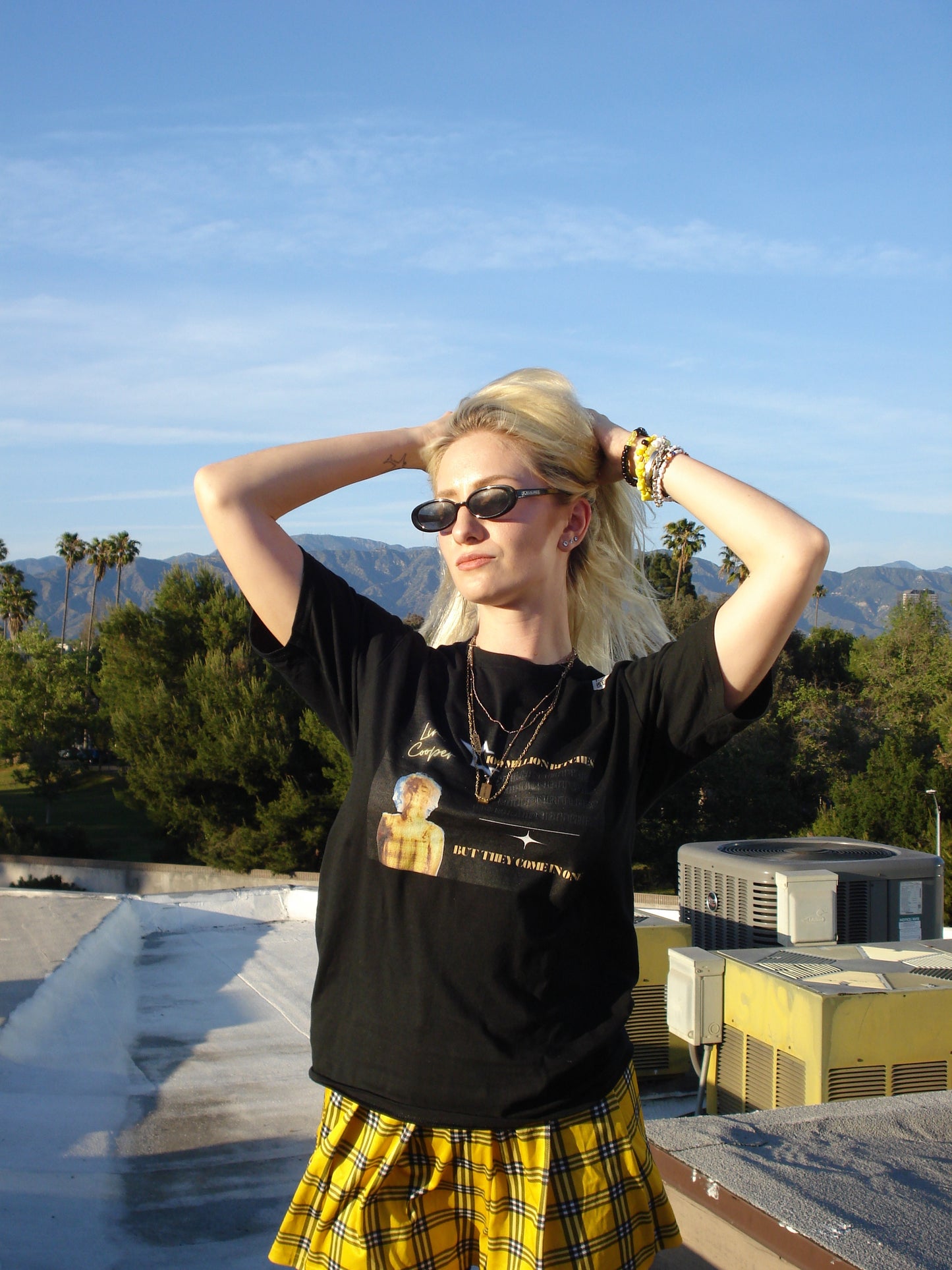 100 MILLION BITCHES | Short Sleeve T-Shirt